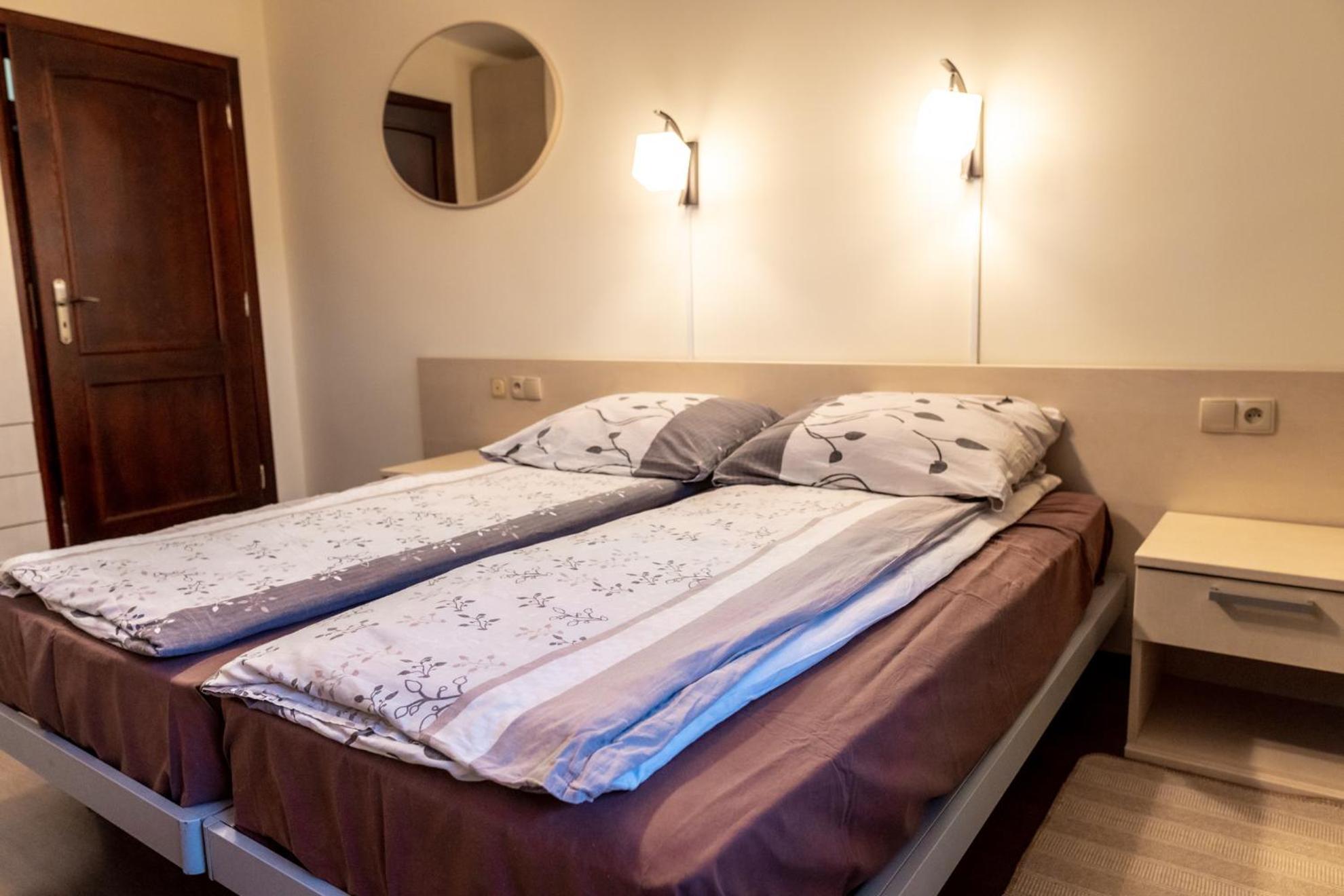 Hotel Gosciniec Stara Szkola Haluszowa Exteriér fotografie