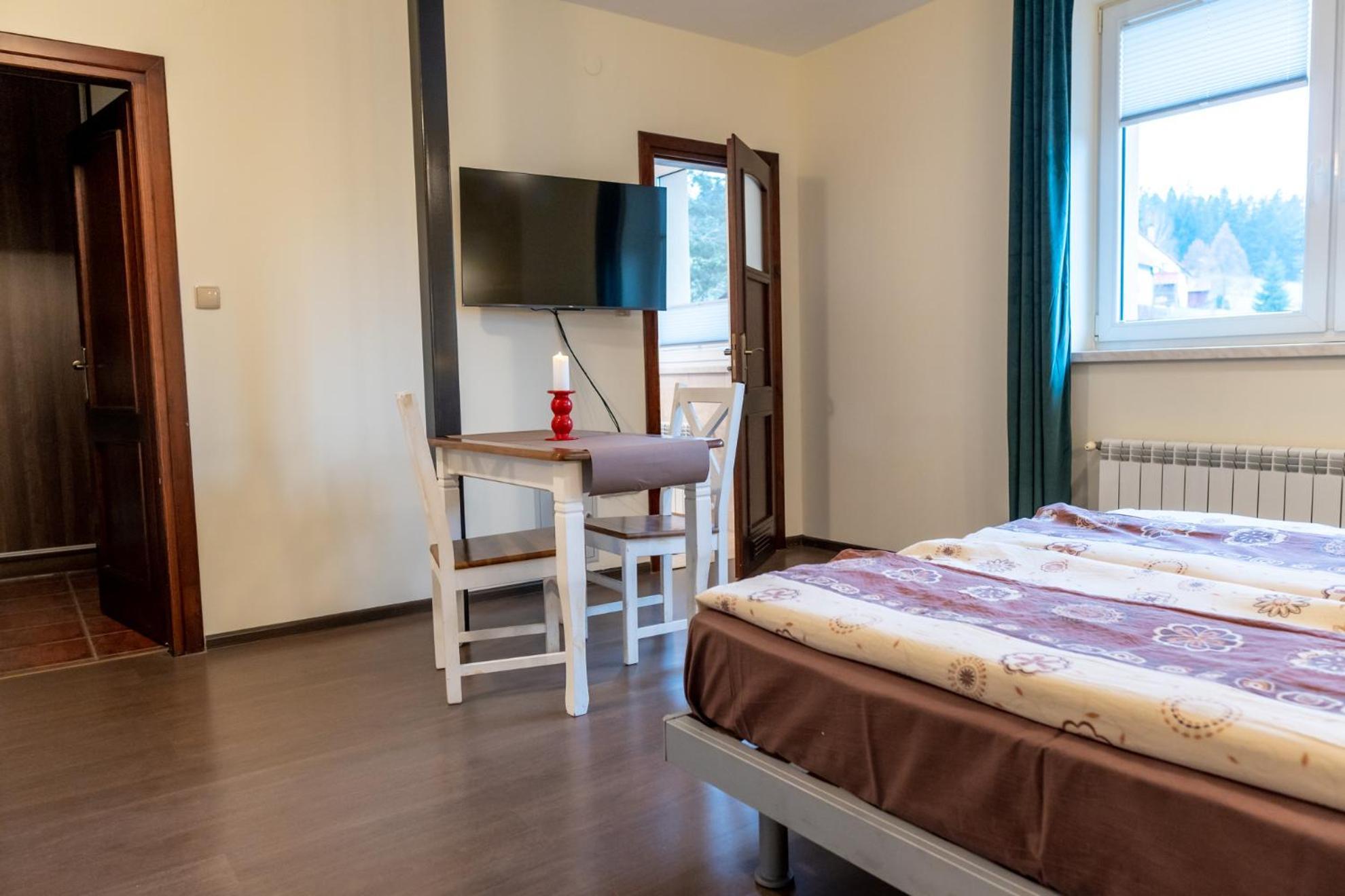 Hotel Gosciniec Stara Szkola Haluszowa Exteriér fotografie